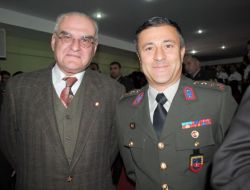 Tiyatro Oyuncusu Gürata: Albay Hüsamettin'i Canlandırmada Hiç Zorlanmadım