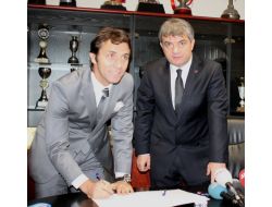 Bülent Korkmaz Resmen Karabükspor Da