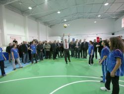 Bursa Gazi Anadolu Lisesi Spor Salonuna Kavuştu