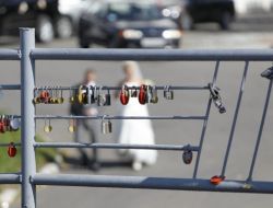 Sibirya’da 11.11.11 Tarihinde Evlenen Çiftlere Biner Dolar Ödül