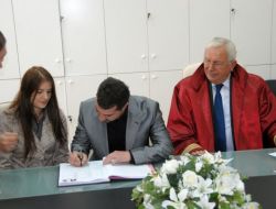 11.11.11 Tarihinde Saat 11.11'de Evlendiler