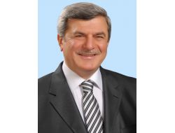 Karaosmanoğlu’na Devlet Nişanı