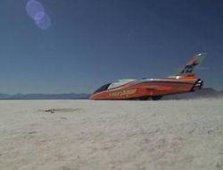 Kurumuş Tuz Gölünde Saatte 744 Kilometre Hıza Ulaştılar