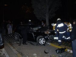 Aşırı Hız Kazaya Sebep Oldu: 3 Yaralı