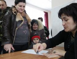 Güney Osetya Yeni Liderini Seçiyor