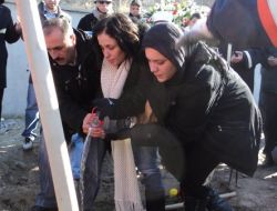 'Laz Ziya'yı Son Yolculuğuna Arkadaşları Uğurladı