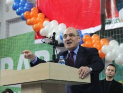 Bakan Bayraktar: Türkiye, Van'da Birlik Ve Beraberliğini Bir Kez Daha Gösterdi