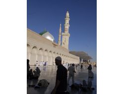 Medine İmam’ından Sabah Namazında Zilzal Suresi'ni Okudu