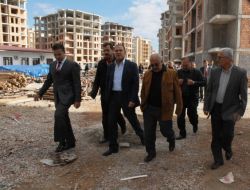 Başkan Kocamaz, Ceyhunkent Konutlarında İncelemelerde Bulundu