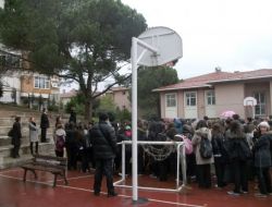 OKULDA BOMBA PANİĞİ