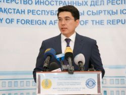 Kazak Lider Nazarbayev Moskova Yolcusu
