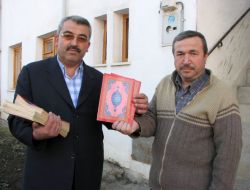 Örnek İmam, Her Hafta Evleri Gezerek Cüz Dağıtıyor