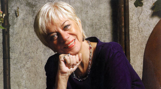 Esin Afşar hastanede vefat etti!