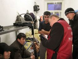 Rusya İki Pilot Karşılığında 300 Tacik İşçiyi Sınır Dışı Etti