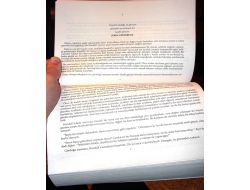 İlk Yatay Kitap Raflardaki Yerini Aldı