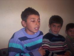 12 Yaşındaki Emir, Van'da Yaşadığı Depremi 'Rap' İle Anlatıyor