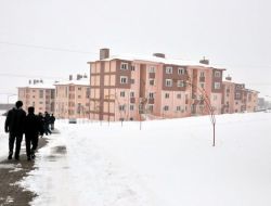 Bitlis Toki 3’ncü Etap Konutlarının Hak Sahipleri:su Ve Isınma Soru Var