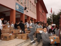 Semerkant İlköğretim Okulundan Depremzedelere Yardım