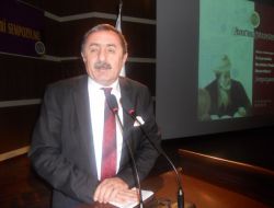 "İbrahim Hakkı, Dini Ve Fenni İlimlerini Birleştiren Bir Bilgeydi"