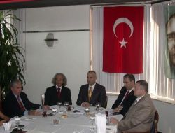 Emlakçılar, Korsanların Sektöre Büyük Zarar Verdiğini Düşünüyor