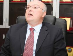 Büyükşehir Belediye Meclisi'nden İşadamı Dikmen'e Fahri Hemşehri Beraatı