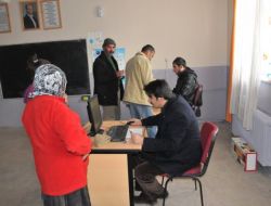 Van Valiliği Depremzedeler İçin 'Beyaz Masa Müracaat Merkezi' Açtı