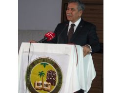 Arınç: Türk Okullarını Alkışlıyorum