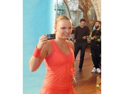 Tenisçi Wozniacki Thy İçin Poz Verdi