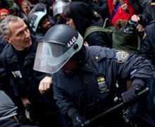 New York'ta yüzlerce gözaltı