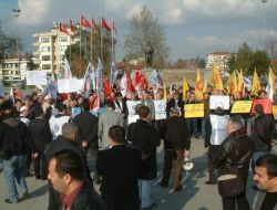 Düzce'de Öğretmenler, 'Aile Öğretmenliği Projesi'ni Protesto Etti