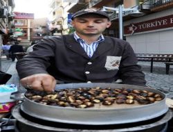 Trabzon'da Kestaneciler Tek Tip Elbise Giyecek