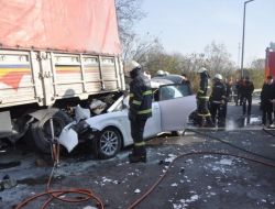 Kocaeli Tem'de Kaza: 2 Ölü, 2 Yaralı