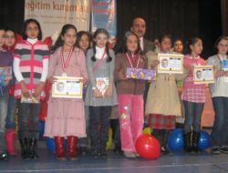 Öğretmen Sevgisini Anlatmak İçin Yarıştılar