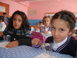 Batman'da Öğrencilere Flor Jel Uygulaması