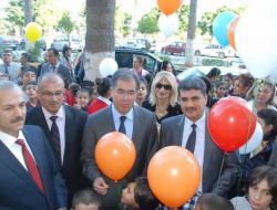 'Her Çocuk Haklarıyla Doğar' Sergisi Açıldı