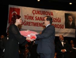 Öğretmenler Korosu Unutulmayan Şarkıları Seslendirdi