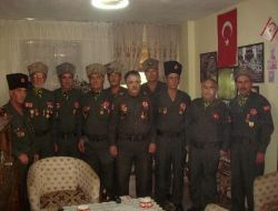 Pkk'lıların Halaylarla Ve Çiçeklerle Karşılanmasına Manavgatlı Gazilerden Tepki