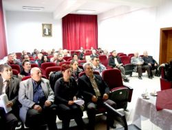 Edremit’te Muhtarlara Bilgilendirme Semineri Düzenlendi