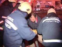 Dereye Uçan Otomobilden Ufak Sıyrıklarla Kurtuldular