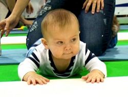 Moskova’da Emekleyen Bebekler Yarıştı