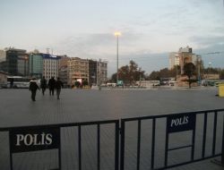 Taksim’de Gergin Kck Protestosu