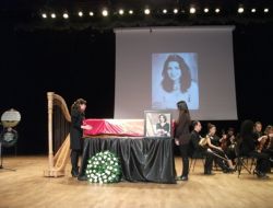 Arp Sanatçısı Ceren Necipoğlu İçin Öğretmenler Gününde Tören