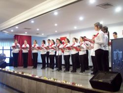 Karamürsel Anadolu Lisesi Öğretmenleri Unutmadı