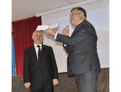 Kazak Üniversitesinden Rektör Koçak'a ‘fahri Profesörlük’