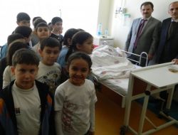 Hastanede Yatan Öğretmenlerini Ziyaret Ettiler