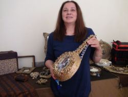 Emekli Öğretmenin Keşfettiği Uğraşla Çöpler Değerleniyor