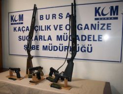 Silah Kaçakçısı Cezaevi Kapısında Yakalandı