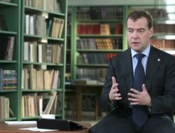 Medvedev Dans Etti Abd’ye Yüklendi