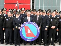 Thy’nin 89 Erkek Ve Bir Kadın Pilotu Mezun Oldu