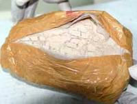 Sepetle uyuşturucu satarken yakalandı